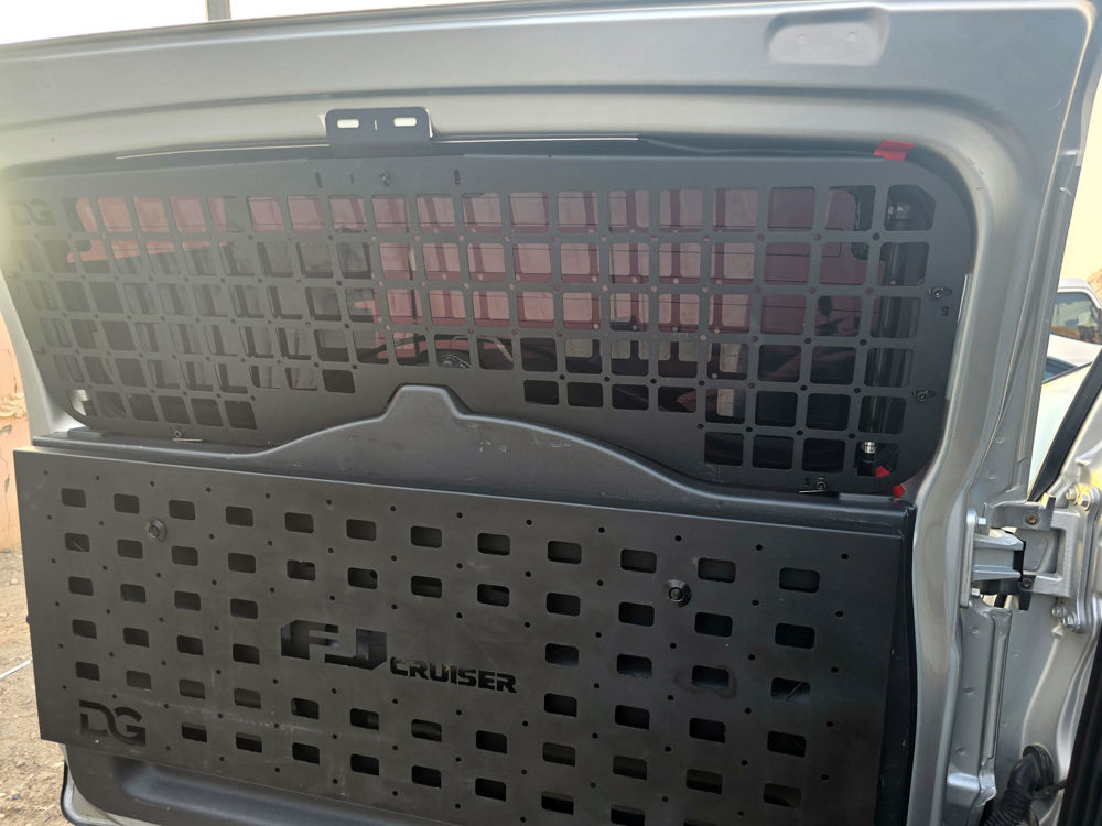 Desert Gears Full-Width Rear Window MOLLE Panel for Toyota FJ Cruiser (2007+) | Heavy-Duty Tailgate Storage Organizer_thumbnail_3