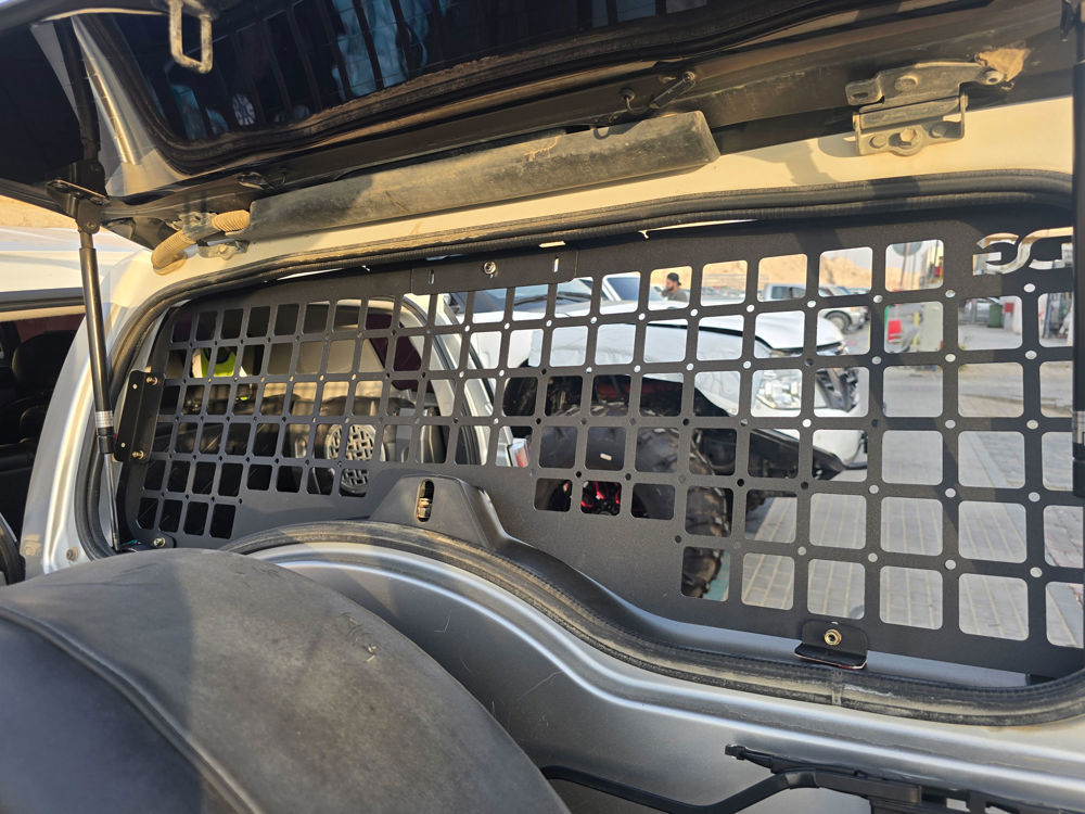 Desert Gears Full-Width Rear Window MOLLE Panel for Toyota FJ Cruiser (2007+) | Heavy-Duty Tailgate Storage Organizer_thumbnail_4
